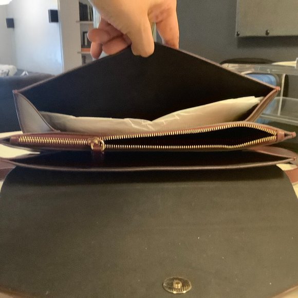 LEO ET VIOLETTE PARIS CROSSBODY ENVELOPE BAG - Picture 7 of 7